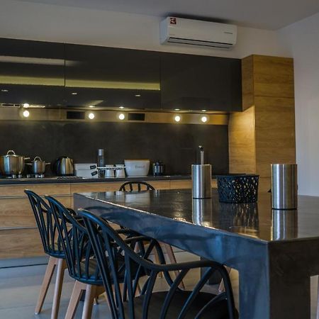 Heraklion Airport Family Lux Apartment Bagian luar foto