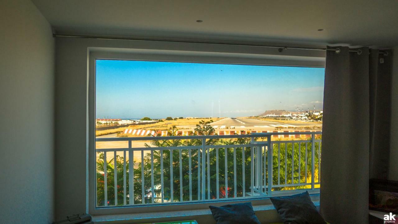 Heraklion Airport Family Lux Apartment Bagian luar foto