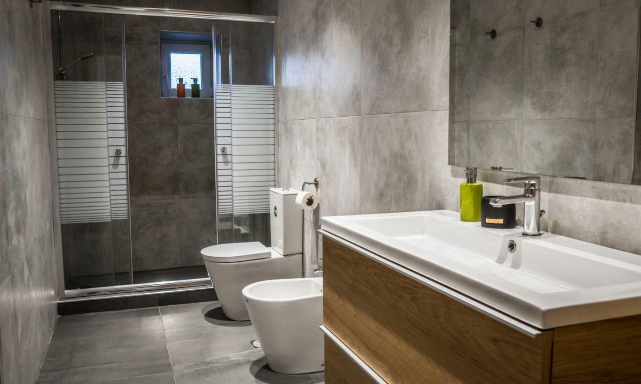Heraklion Airport Family Lux Apartment Bagian luar foto