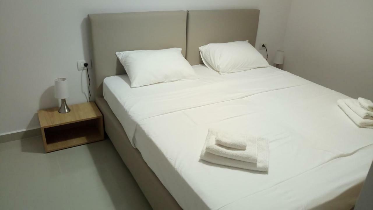 Heraklion Airport Family Lux Apartment Bagian luar foto