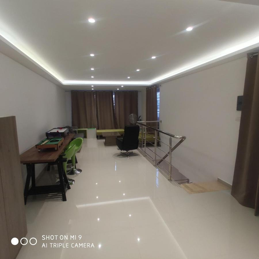 Heraklion Airport Family Lux Apartment Bagian luar foto