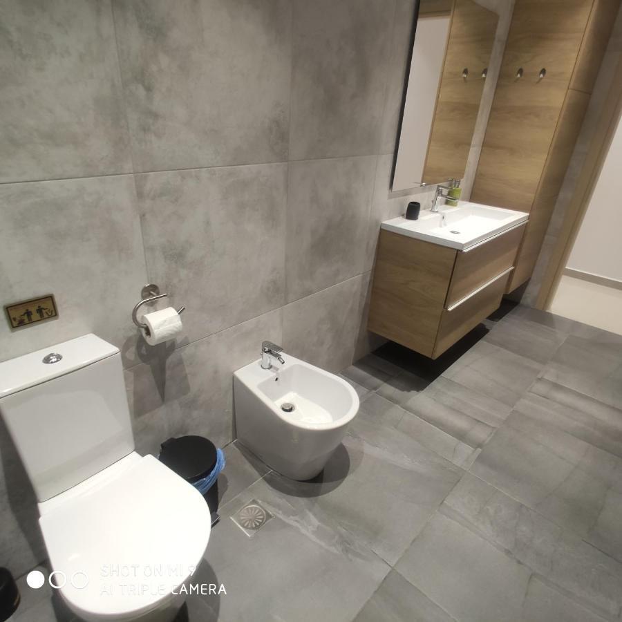 Heraklion Airport Family Lux Apartment Bagian luar foto