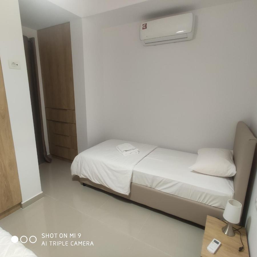 Heraklion Airport Family Lux Apartment Bagian luar foto